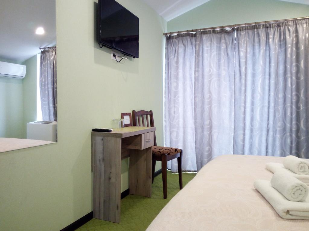 Hotel Salmer Tbilisi Esterno foto