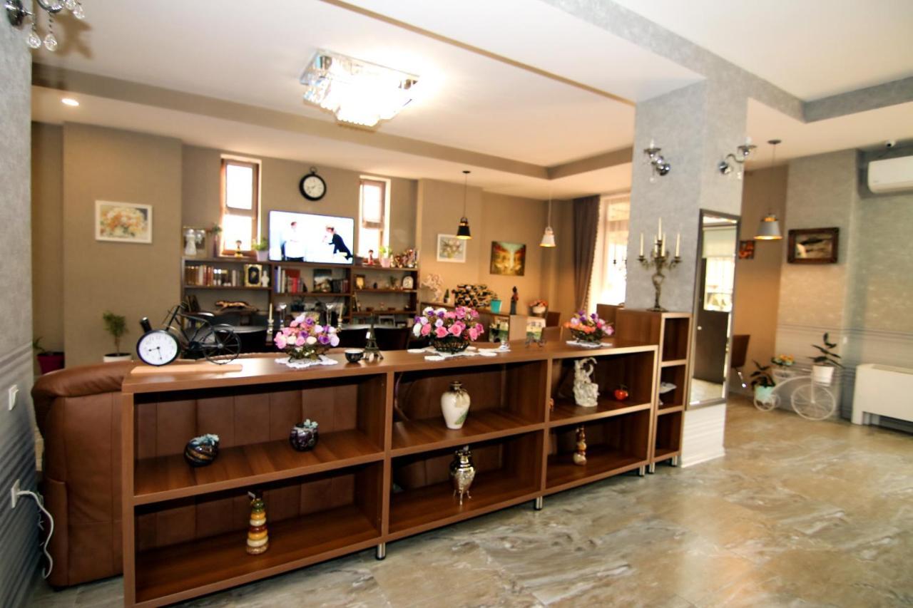 Hotel Salmer Tbilisi Esterno foto